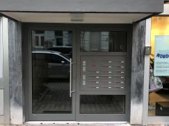 Aluminium-Haustür mit Briefkastenanlage in Frankfurt