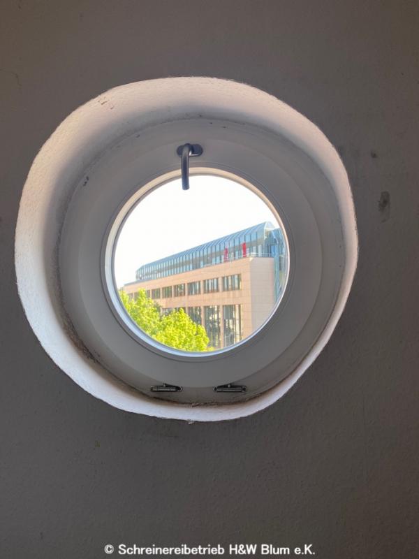 Rundes Holz-Fenster von PaX