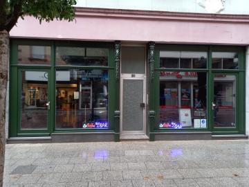 Schaufenster in grün Frontansicht