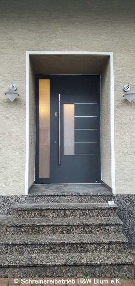 Aluminium-Haustür mit Fingerprint in Frankfurt