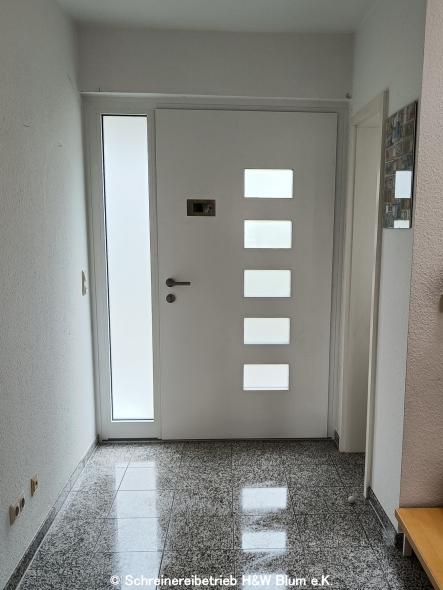 Aluminium-Haustür mit Einbruchschutz in Frankfurt Innenansicht