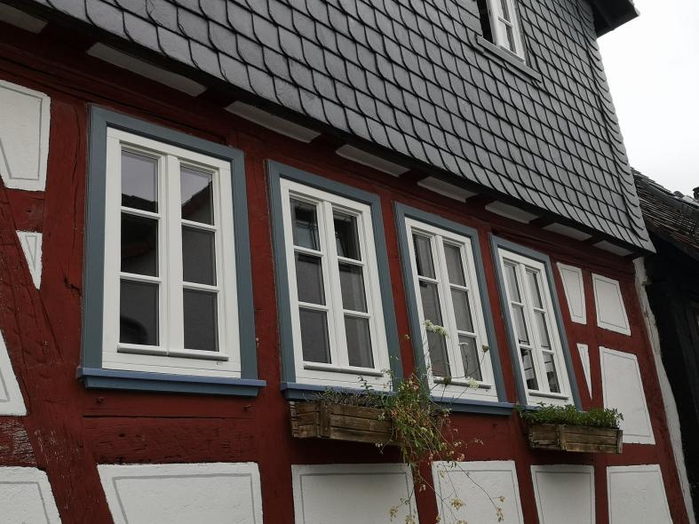 Fachwerkhaus mit Sprossenfenstern in Hofheim