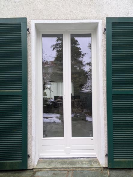 Terrassentür mit Fensterläden