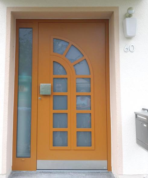 Holz-Haustür in Kelkheim